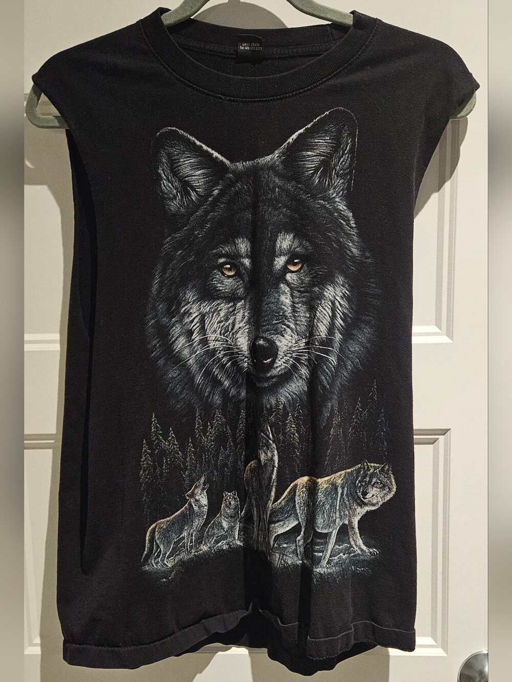 💜2/$15💜Unbranded Black Wolf Graphic Tank Top for Men